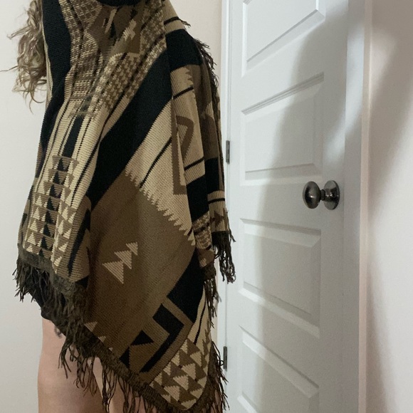 2/20$ Cute Cardigan - Picture 4 of 4